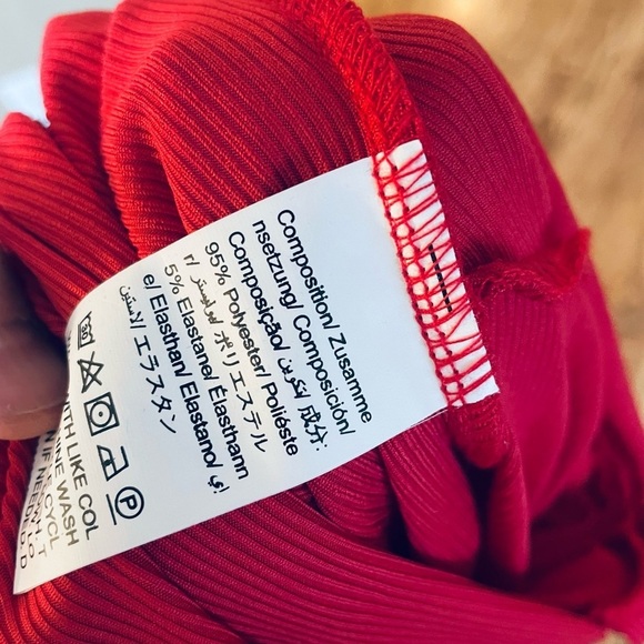 Elegant Red Wrap Top bodysuit women’s size M (6)SHEIN brand - Picture 6 of 7